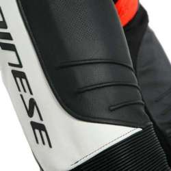 Lederkombi perf. 1-tlg. LAGUNA SECA 5 schwarz-weiss-rot fluo