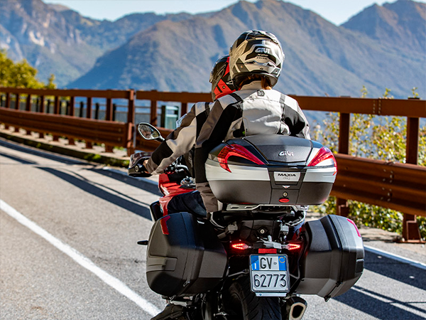 Spécialiste de l'équipement moto en Suisse.